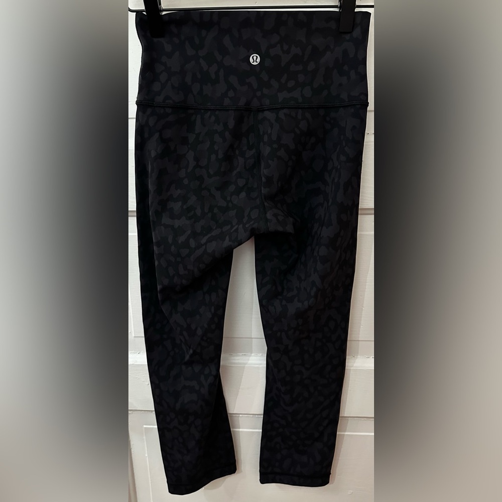 Lululemon Wunder Under Crop (High-Rise) 21"
Formation Camo Deep Coal Multi Sz 4 - Picture 3 of 6